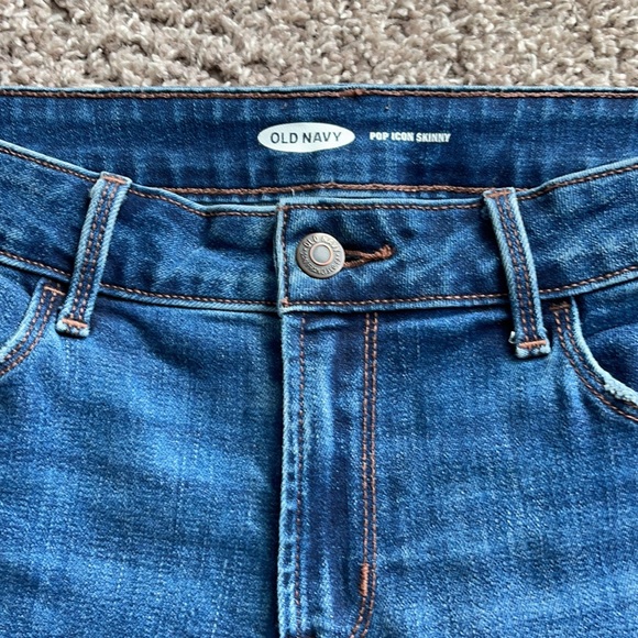 Old Navy Mid-rise Pop Icon Skinny Jeans - Picture 4 of 5